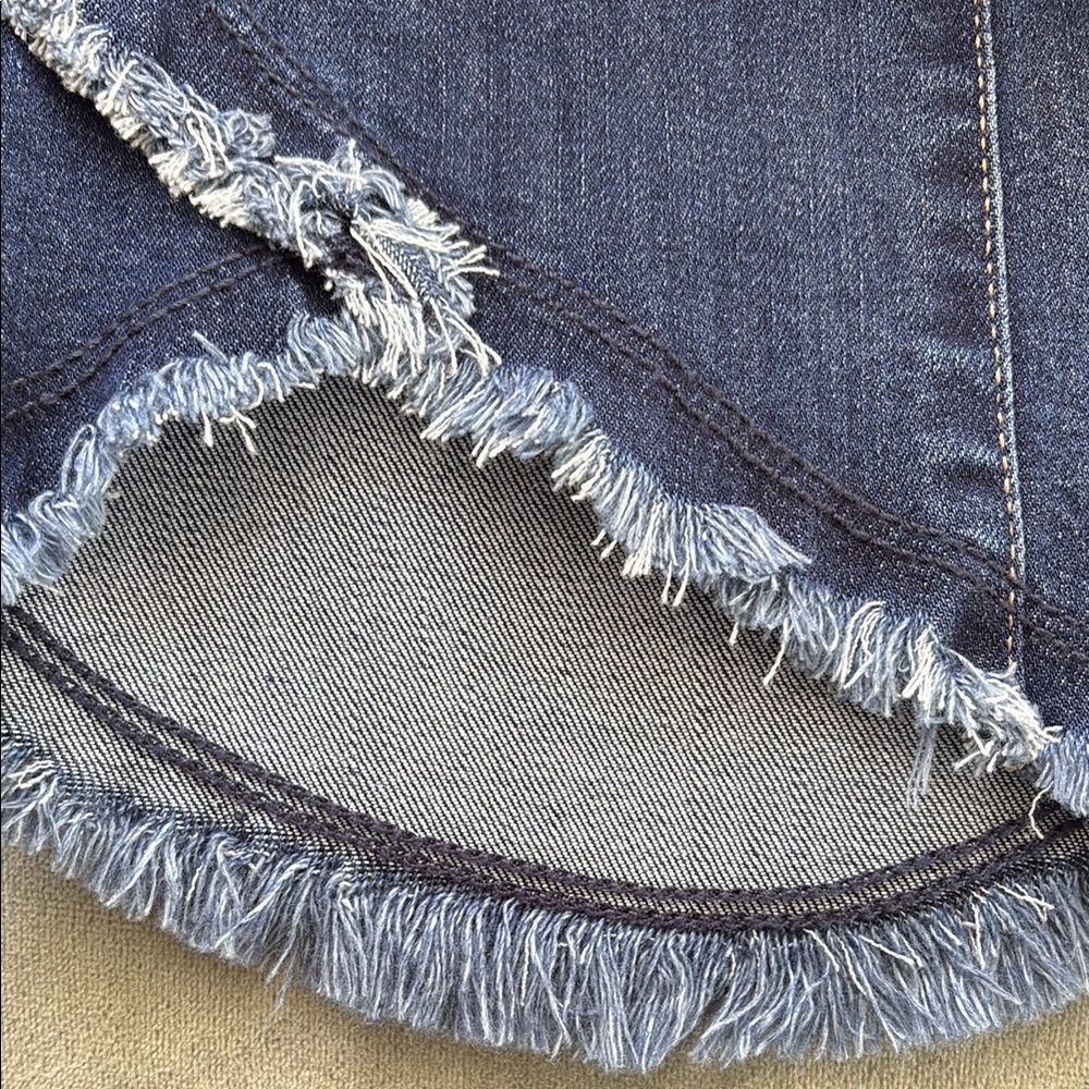 Susan Graver BOHO Regular High Stretch Denim Crop Jeans with Frayed Tulip Hem - Picture 11 of 12